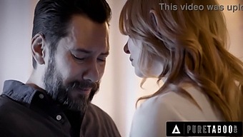 Ένας Καταθλιπτικός Χήρος Χρησιμοποιεί Τη Lacy Lennon Για Να Ικανοποιήσει Την Όψη Της Γυναίκας Του.