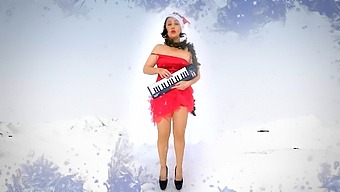 با کمک این بابانوئل سکسی به روح تعطیلات بپیوندید! Xxxmas 2023 مبارک!