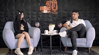 Latinskoamerická Reality Show Catsary, Ktorá Je Overená Amatérom.